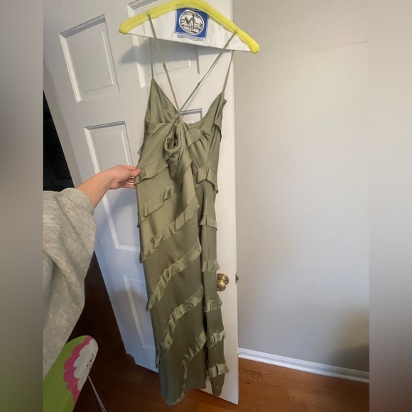 ShowMe Your Mumu Moss green ruffle dress.Got dry cleaned and is in fab condition - Picture 6 of 13